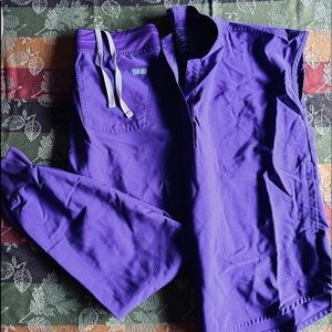 xxs rafaela/xsp zamora FIGS in ultraviolet!